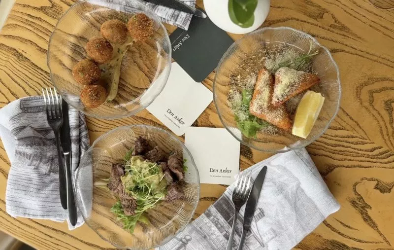 Restaurant image