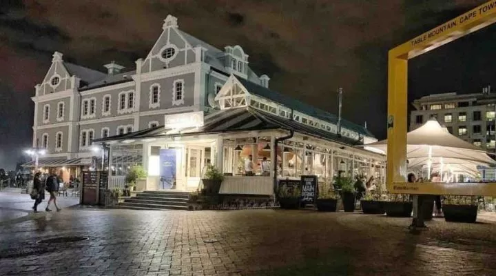 Restaurant image