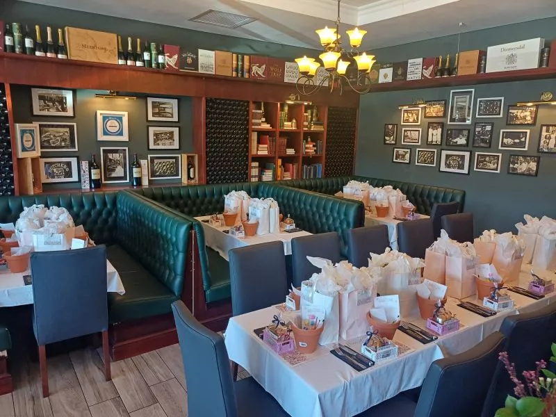 Restaurant image