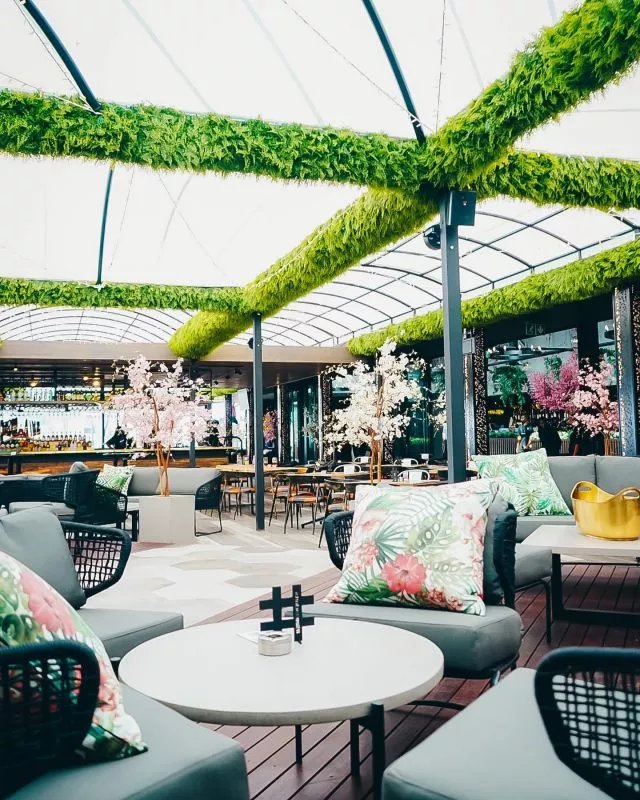 Restaurant image