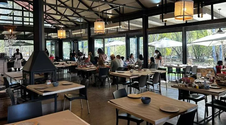 Restaurant image