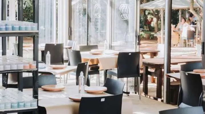 Restaurant image