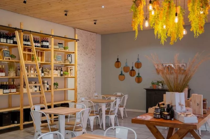 Restaurant image