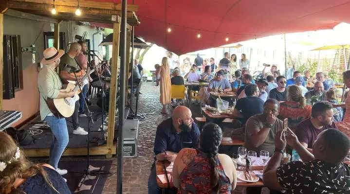 Restaurant image