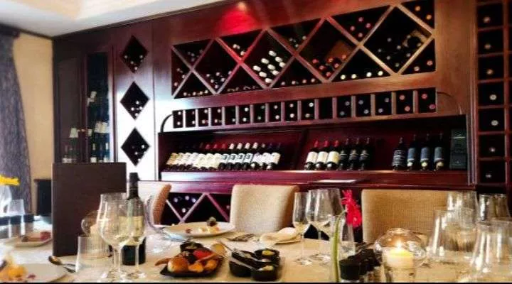 Restaurant image
