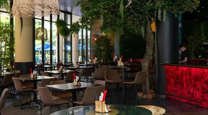 Restaurant image