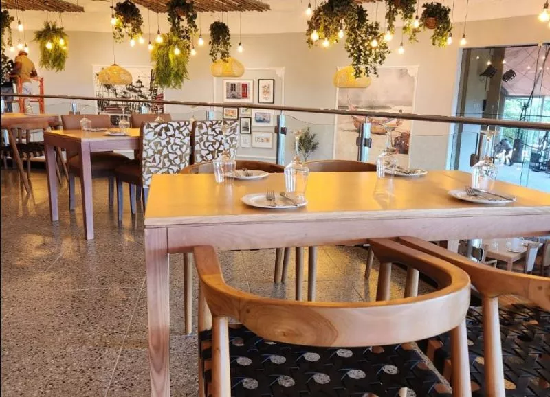 Restaurant image