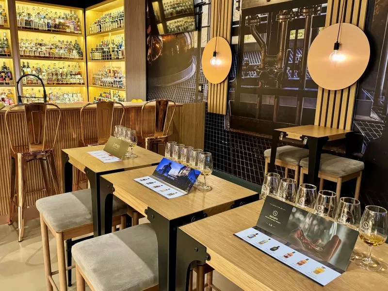 Restaurant image