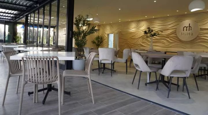 Restaurant image