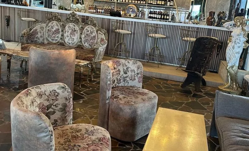 Restaurant image