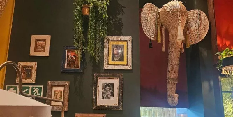 Restaurant image