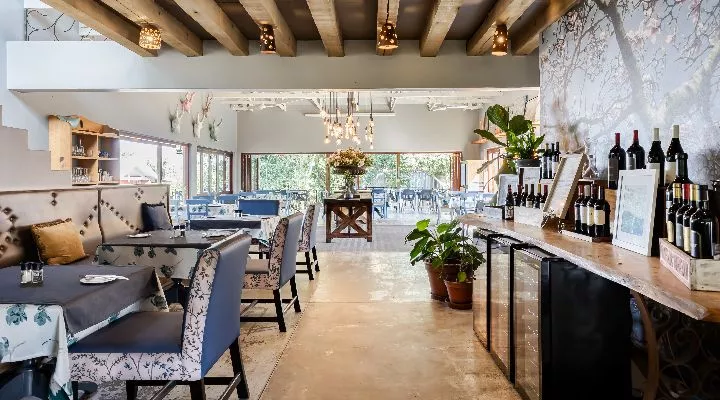Restaurant image