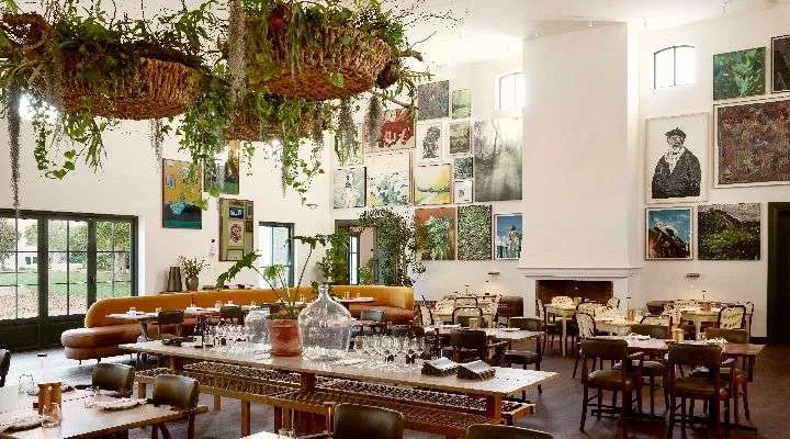 Restaurant image