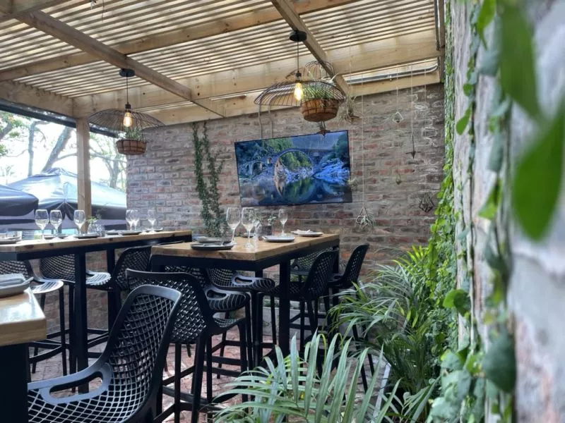 Restaurant image