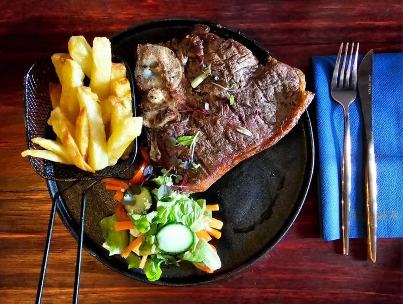 Restaurant image