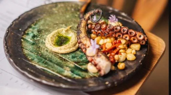 Restaurant image
