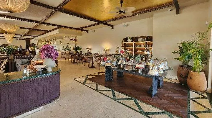 Restaurant image