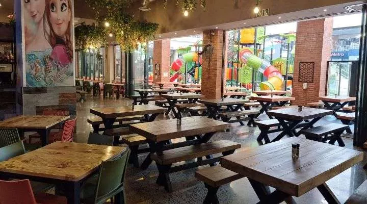 Restaurant image