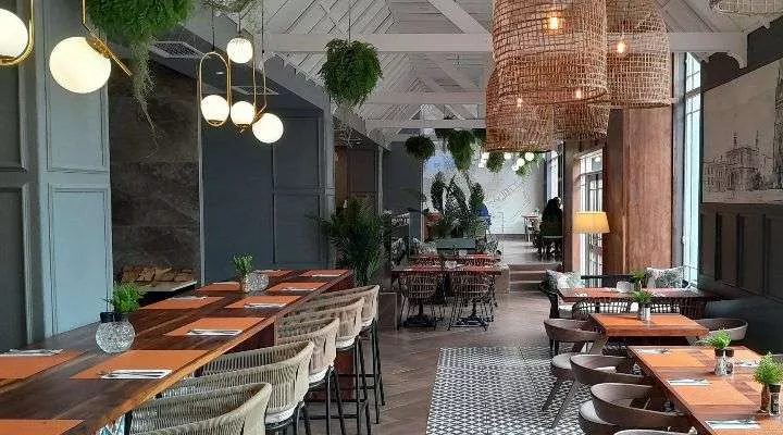 Restaurant image