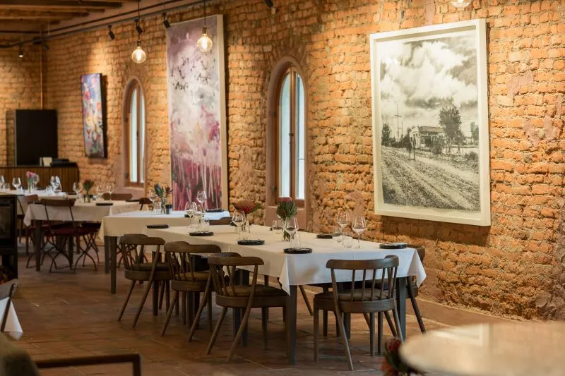 Restaurant image