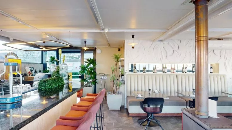 Restaurant image