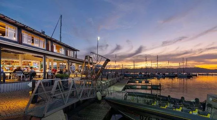 Restaurant image