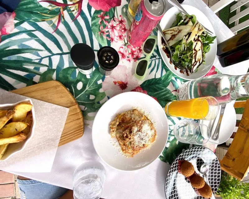 Restaurant image