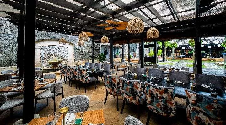 Restaurant image