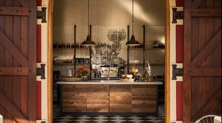 Restaurant image