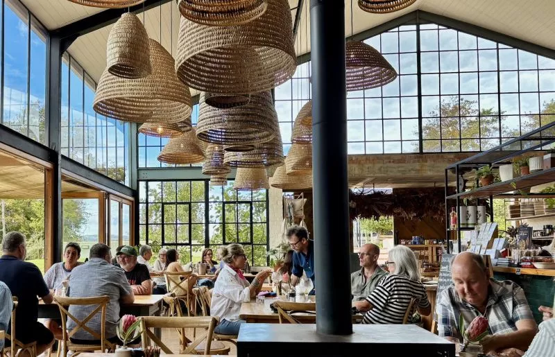 Restaurant image