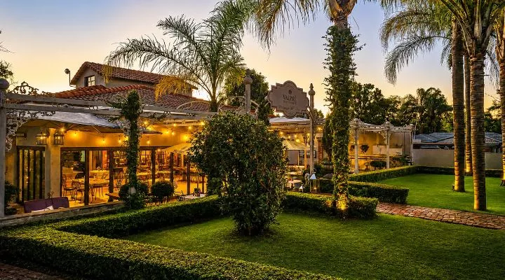 Restaurant image