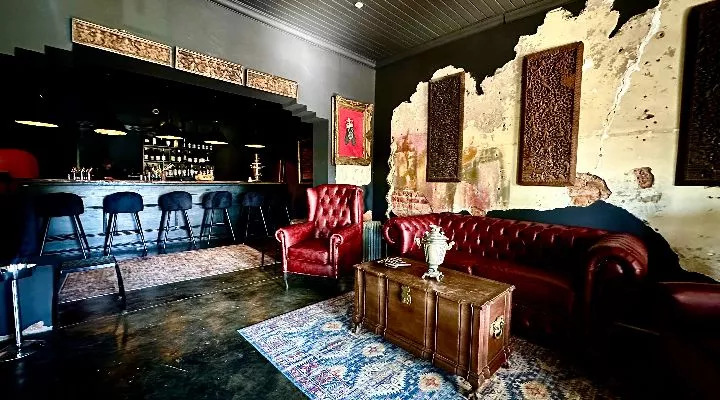 Restaurant image