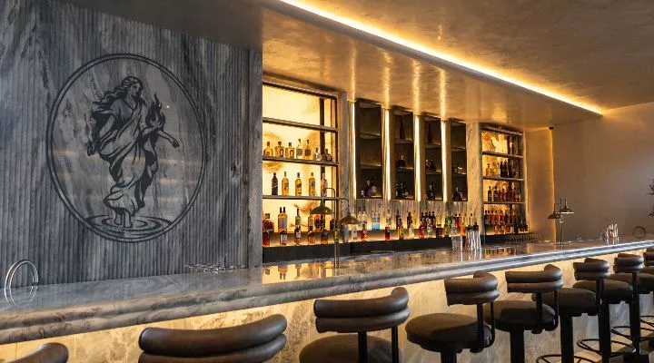 Restaurant image