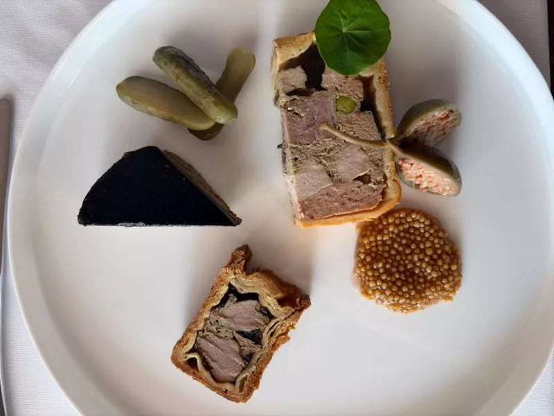 Restaurant image