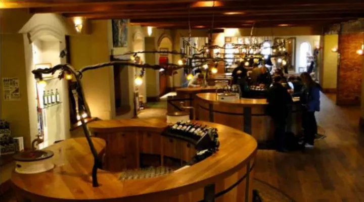 Restaurant image