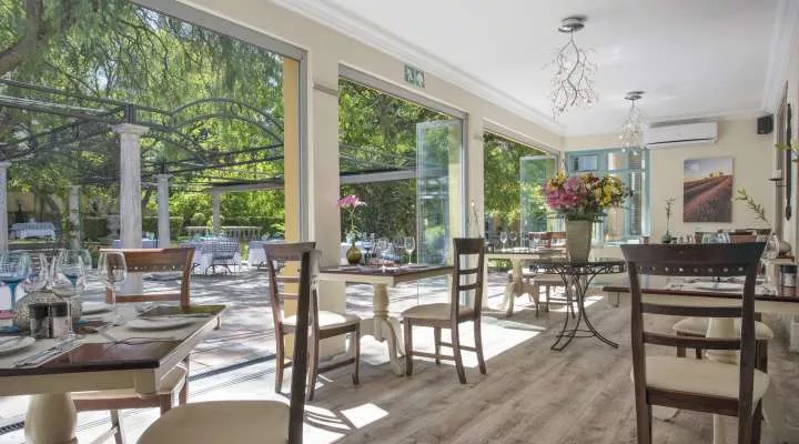 Restaurant image