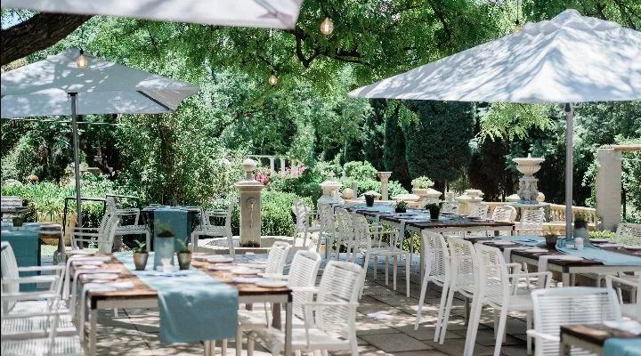 Restaurant image