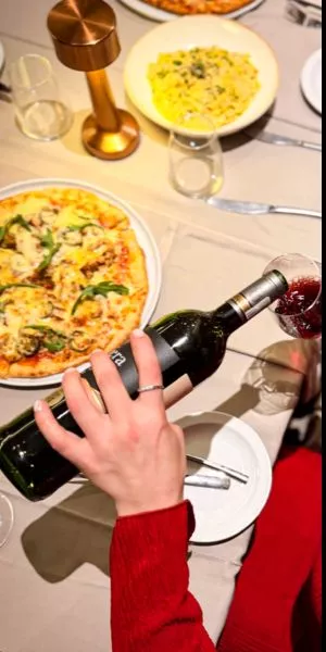 DINE, SIP & SAVOUR