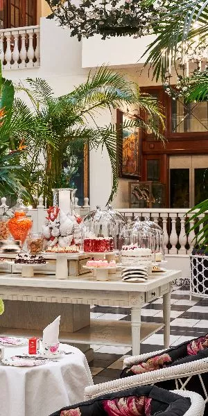 Supper Club in Greece