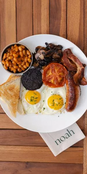 Breakfast at Noah