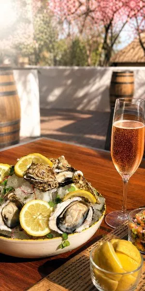 Secret Sundays | Bubbly and Oyster Pairing